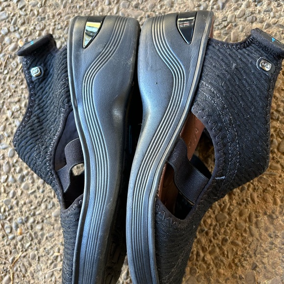 zees shoes open toe & heel. Elastic upper for stretch Sz 8 - Picture 4 of 7